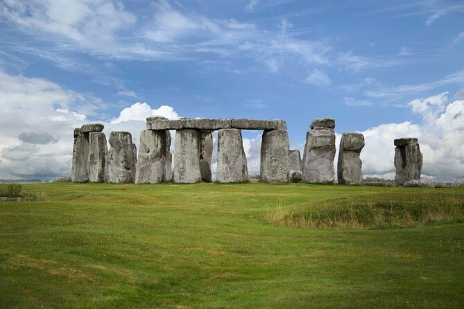 2-Day Windsor, Stonehenge, Bath & Oxford Tour Including Admission - Key points before you go