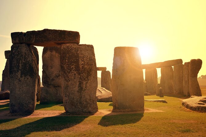 2-Day Windsor, Stonehenge, Bath & Oxford Tour Including Admission - Price and admissions: what you’re paying for (and what to budget)