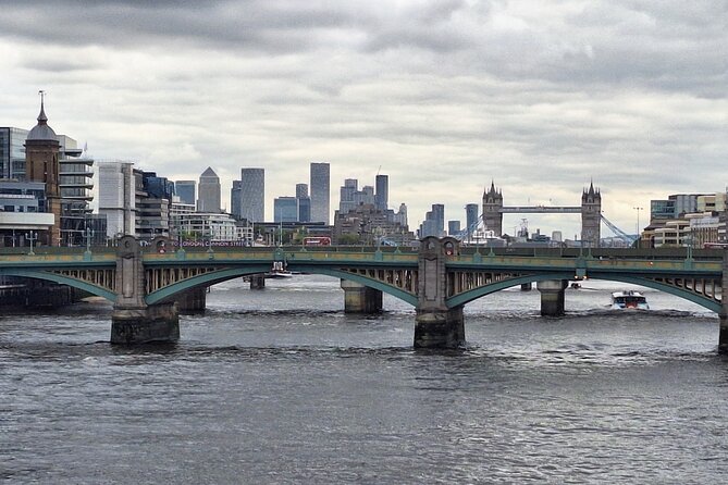 2 Hour Big Ben to Borough Market Walking Tour - Shakespeare’s Globe, London Bridge, and a classic pub moment