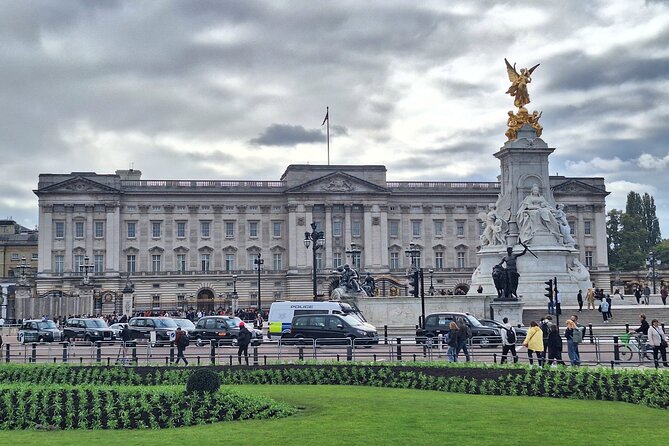 2 Hour Walking Tour from Buckingham Palace to Big Ben - St. James’s Palace and St. James’s Park: history you can feel, plus a break