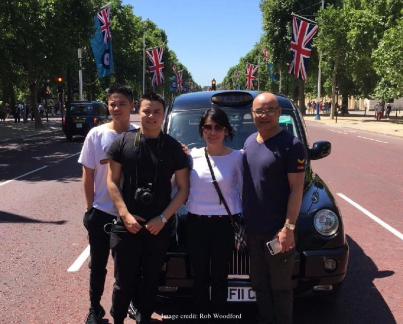 4-Hour Private Tour of London in a Panoramic Black Cab - Hyde Park, Royal Albert Hall, and the West-End Breathing Space