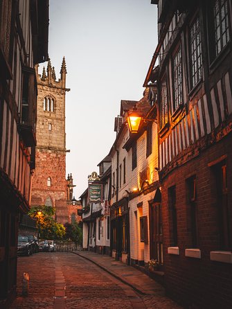 5-Day Heart of England, Wales & Yorkshire Small-Group Tour from London - Where you sleep: en-suite breakfast, with real-world walking notes