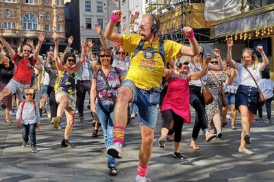 A Silent Disco Adventure in London - Headsets and Music: How the Tour Stays Fun While You Walk
