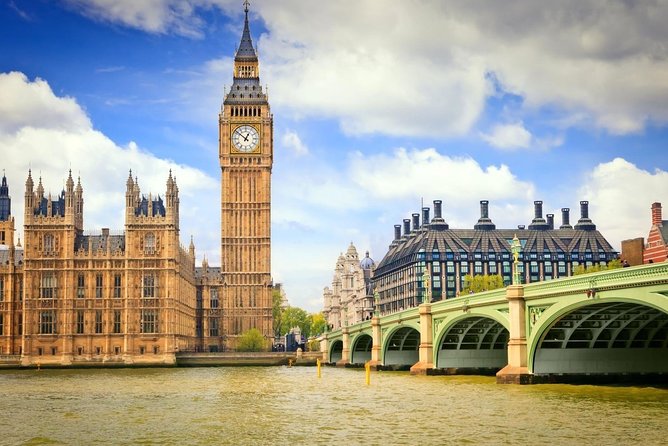 Arrival Transfer: London Train Stations to London Hotels - Inside the Vehicle: Disinfection, Hand Sanitizer, and Back-Seat Safety