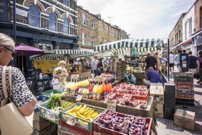 Authentic London Sunday Markets with a Londoner - Broadway Market: Street Food Breakfast and Handmade Crafts