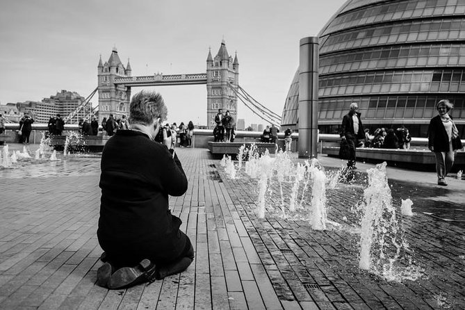Beginners Photography Course - Small Group Workshop - Tower of London across the river: lens choices, shutter speed, and light