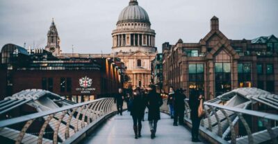 Best of London Walking Tour-3 Hours, Small Group max 10 - Meeting at Waterstones: Simple, Central, and Easy to Spot