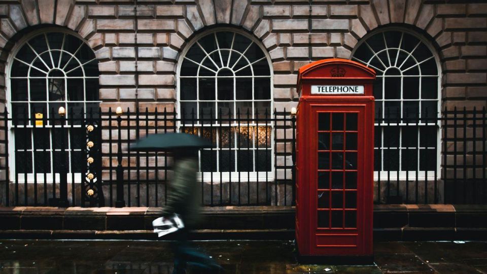Best of London Walking Tour-3 Hours, Small Group max 10 - Big Ben and the Houses of Parliament: Where Politics Feels Physical