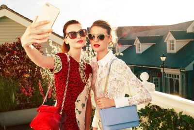 Bicester Village Shopping Trip from London with VIP Discount - The Coach Ride: Comfort, Wi‑Fi, and a Smarter Start