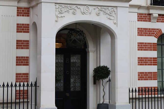 Bridgerton Tour in London - Price and value: is $18.86 per person a good deal?