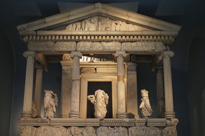 British Museum In-Depth Private Guided Tour - Comfort tips for a museum that runs hot in places