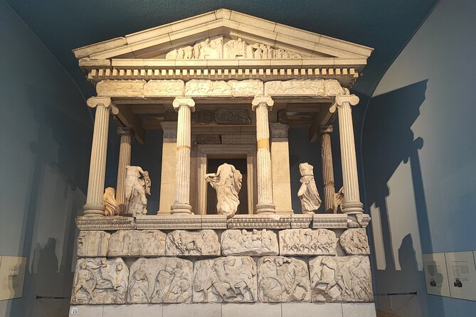 British Museum Private Tour: Ancient Daemons and Timeless Beauty - Rosetta Stone: The Moment Language Starts Talking Again