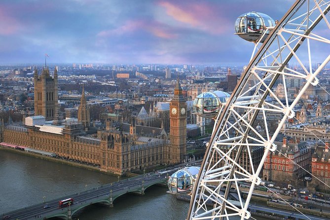 British Royal 3 Hour Walking Tour! - Trafalgar Square: Nelson’s Column and classic central London geometry