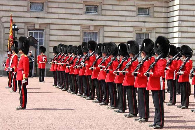 British Royalty walking tour including The Changing Of The Guard! - Why This Tour Works for Royal-Palace Fans