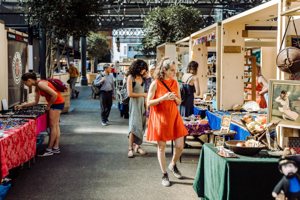 Camden: Explore London’s Creative Side with a Local Host - Canal-side street art and the Amy Winehouse connection