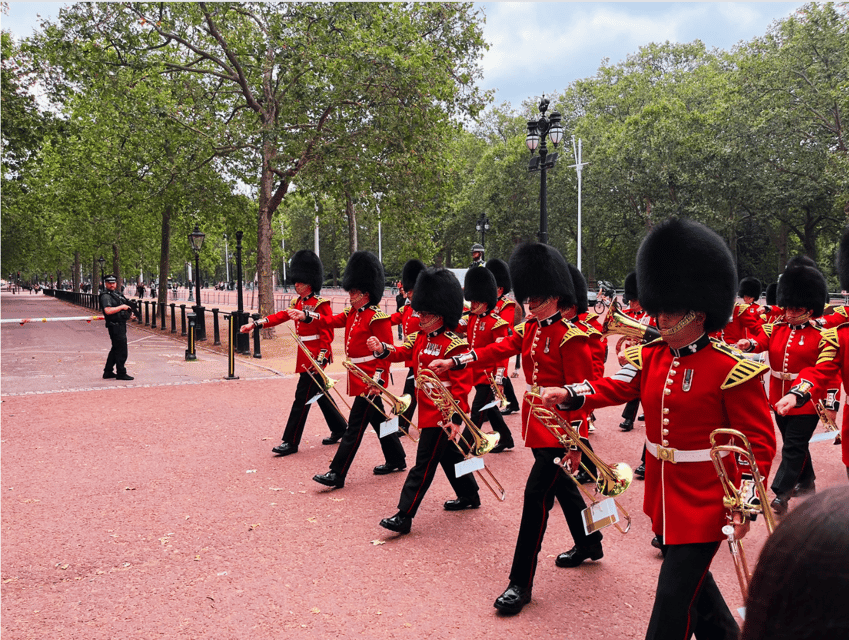 Changing of the Guard at Buckingham Palace - Pacing, weather, and mobility limits (read this part carefully)