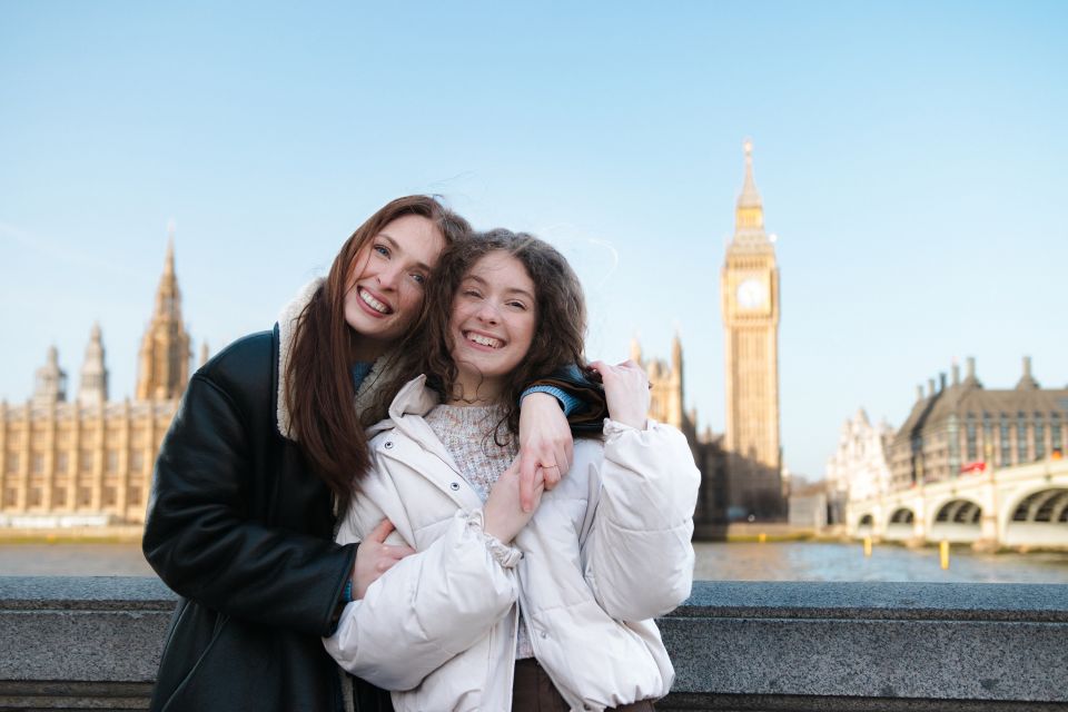 Couple’s photo: Romantic photoshoot in London - Romantic Couple Photoshoot Near Big Ben: Why It Feels Different Than Selfies