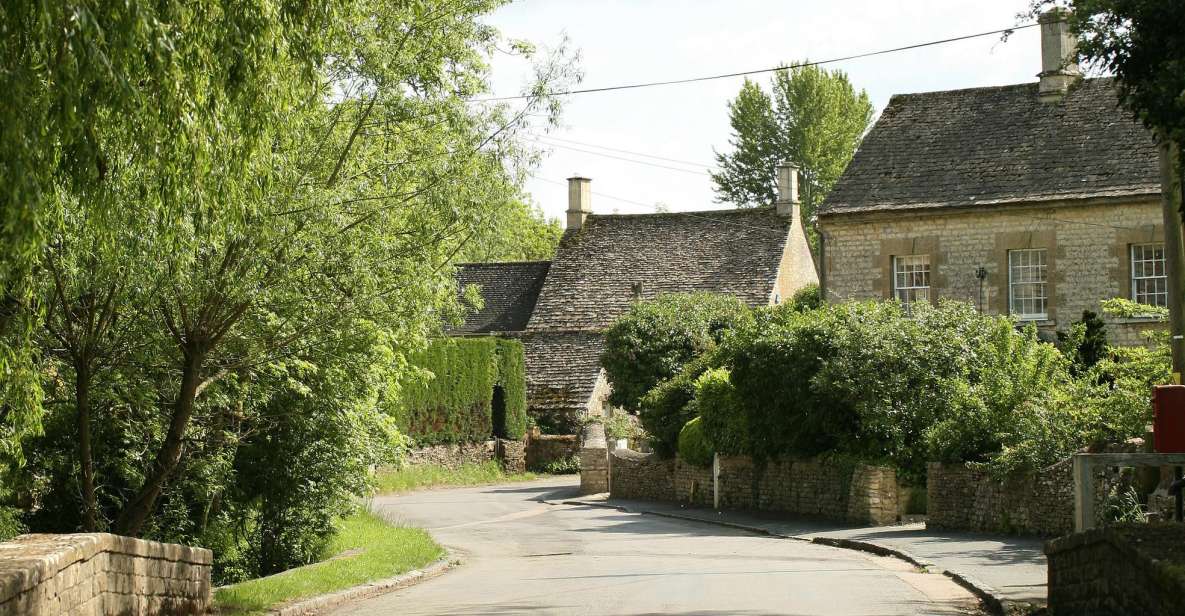 Downton Abbey Film Locations & Blenheim Palace Day Tour - Yew Tree Farm (Cogges): the filming setting starts with farmers and land