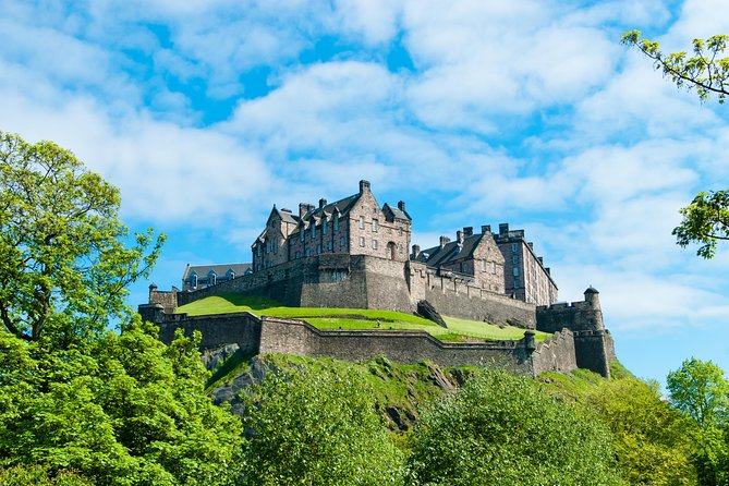 Edinburgh, Loch Ness, The Highlands from London - 3 Day Rail Tour - Finding your way in Edinburgh on day 1 (Castle + hop-on bus)