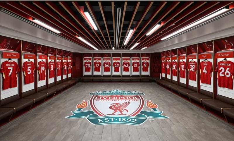 From London: Liverpool FC Stadium & Museum Rail Day Tour - London to Anfield by train: what the 12 hours feels like