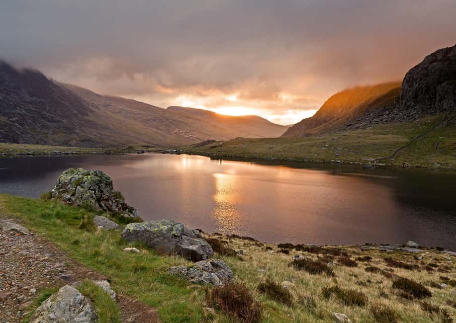 From London: North Wales, Snowdonia & Caernarfon Castle Tour - Manchester Piccadilly: Where the Day Turns From Train to Tour