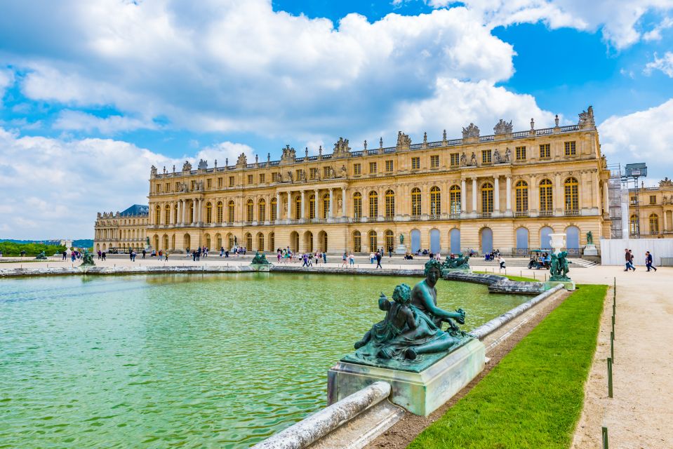 From London: Paris Day Trip with Eiffel Tower & Lunch Cruise - The “big-hits” formula: Eurostar + Eiffel + Seine + Notre-Dame