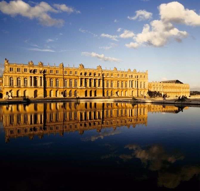 From London: Paris Day Trip with Eiffel Tower & Lunch Cruise - Bateaux Parisiens lunch cruise: the easiest way to slow down