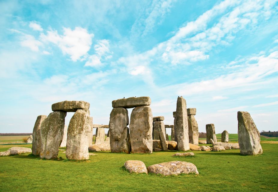 From London: Stonehenge and Bath Private Full-Day Trip - Price and value: what $1,065 buys (and when it’s worth it)