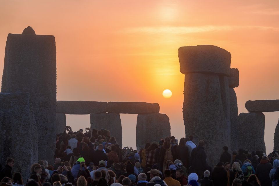 From London: Stonehenge Summer Solstice Sunrise Tour - The walk from the coach park: comfort strategy for 20–30 minutes each way