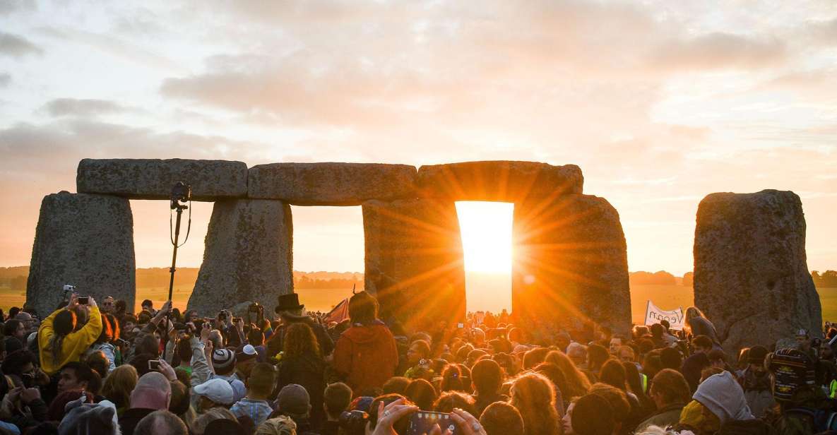 From London: Stonehenge Summer Solstice Sunrise Tour - From London to Wiltshire: coach ride comfort vs. early wake-up reality