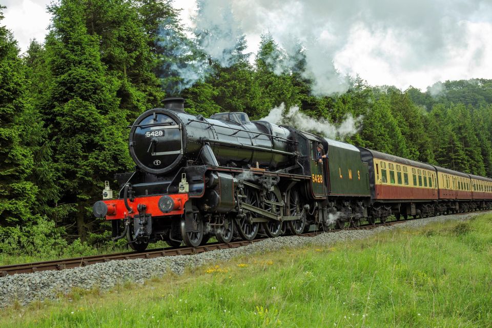From London: The North York Moors with Steam Train to Whitby - Kings Cross at dawn: the unescorted train part you can handle
