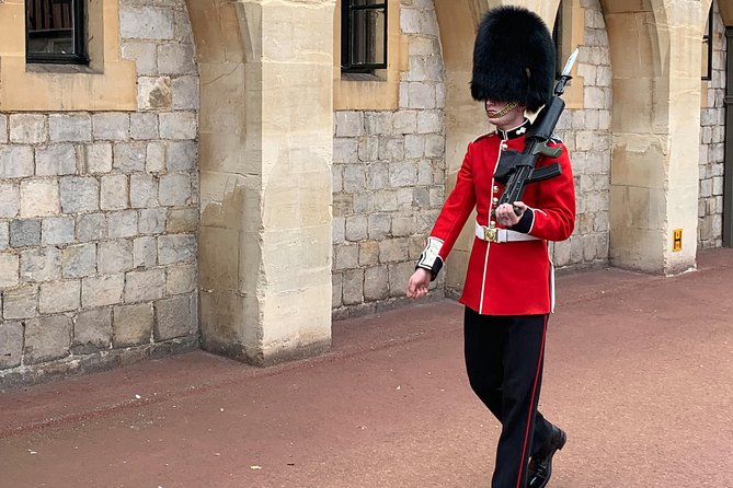 Full Day Excursion Royal London & Windsor in an Iconic London Black Cab - FAQ
