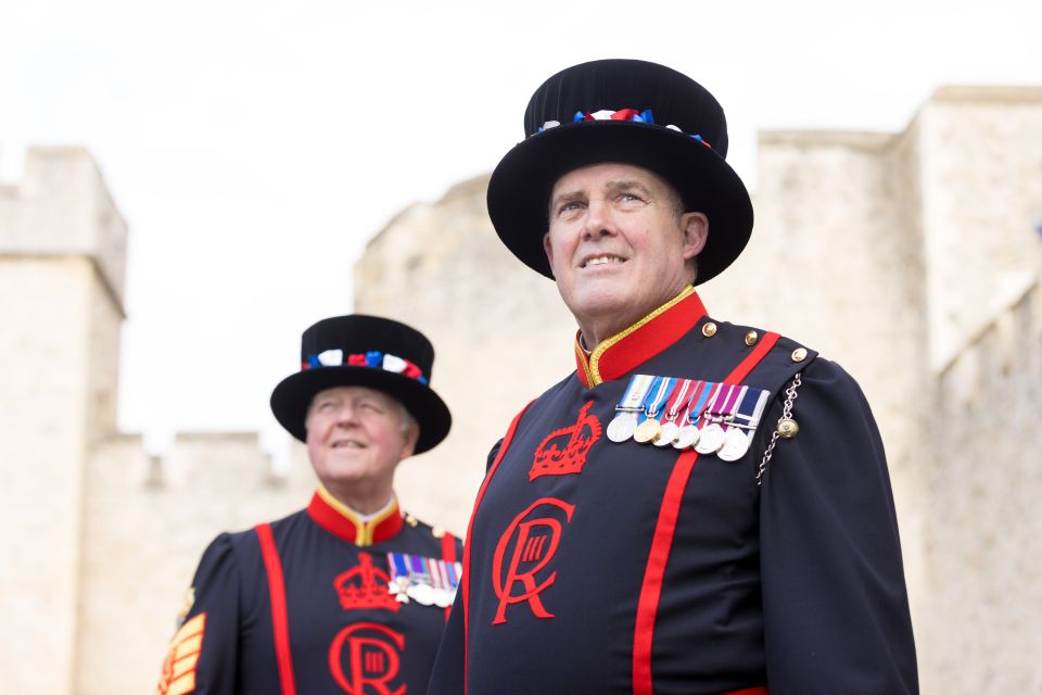 Full-Day London Experience: Tower, St. Pauls, Cruise & Guard - Tower of London: a guided walk plus real time to explore