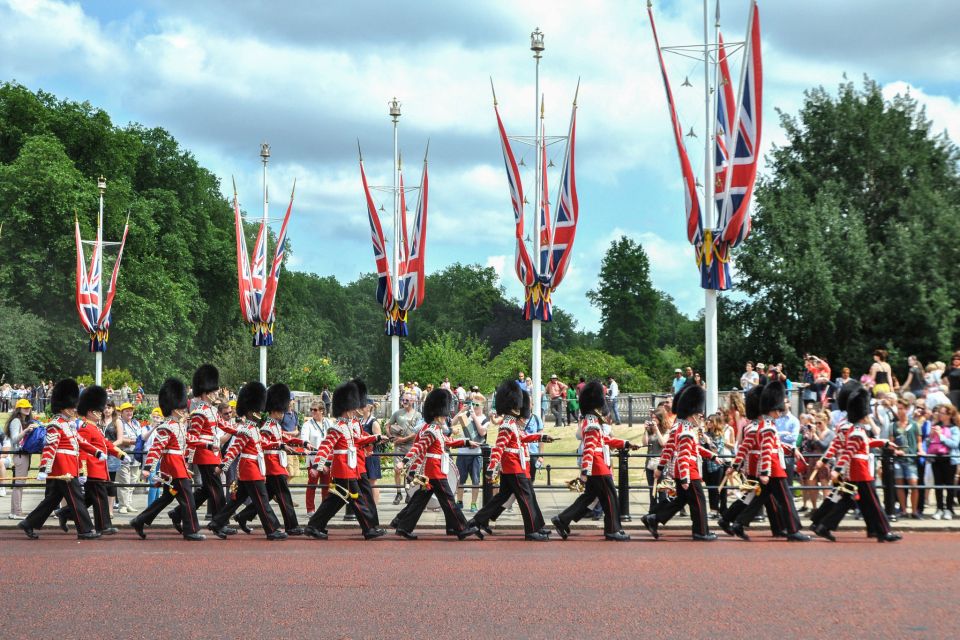 Full-Day London Experience: Tower, St. Pauls, Cruise & Guard - The schedule reality check: Guard, Wednesday openings, and staying with the group
