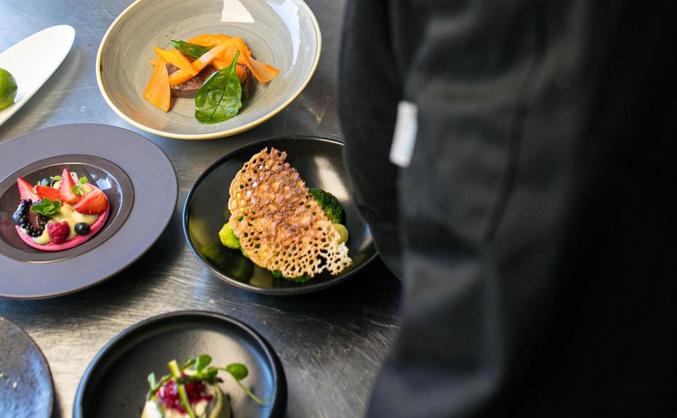 Gastronomic 6-course fine-dining dinner on Luxury London Bus - Food allergies and dietary needs: read this part twice