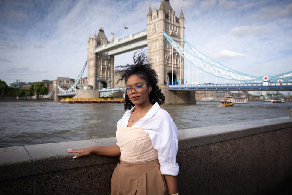 Iconic London Portraits Tour with Expert Local Photographer - Posing, Outfit, and Prep Tips That Make a Real Difference