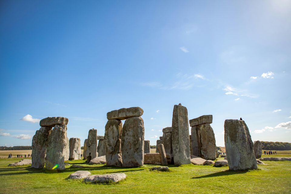 Individual trip to Stonehenge including pickup and drop off - Audio guide options: learning in your language
