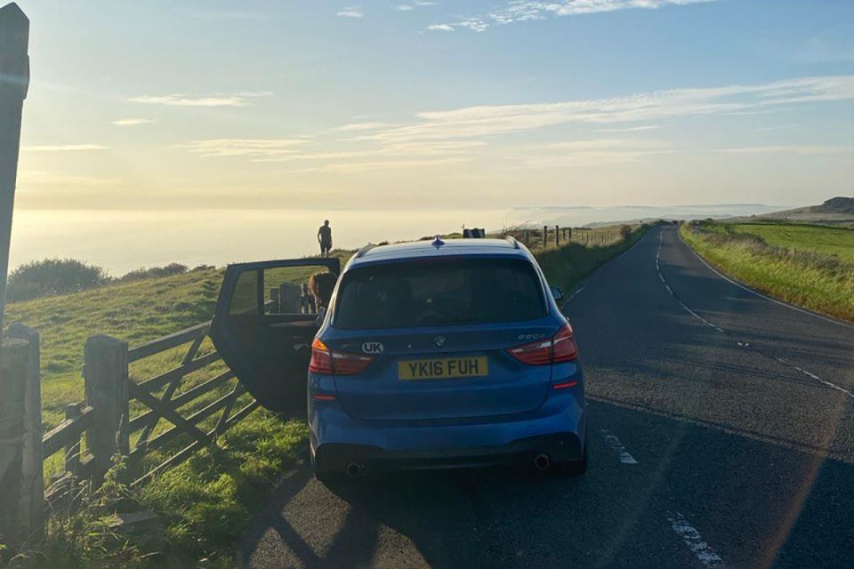 Individual trip to Stonehenge including pickup and drop off - The driver experience: from guidance to extra help
