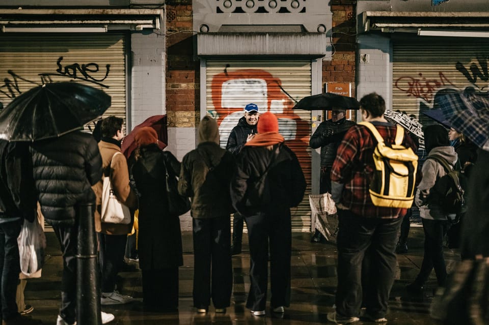 Jack the Ripper tour in Spanish - The Ten Bells Spitalfields: the stop that anchors the atmosphere