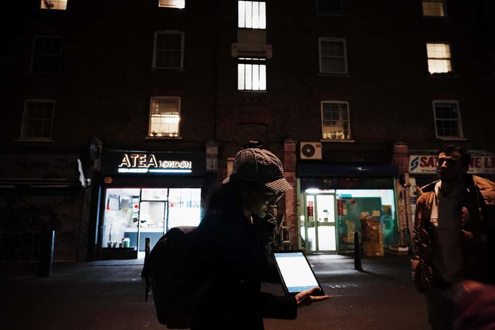 Jack The Ripper Tour: Interactive Tour London - Whitechapel on Foot: Real Crime Scenes and Your Detective Pack
