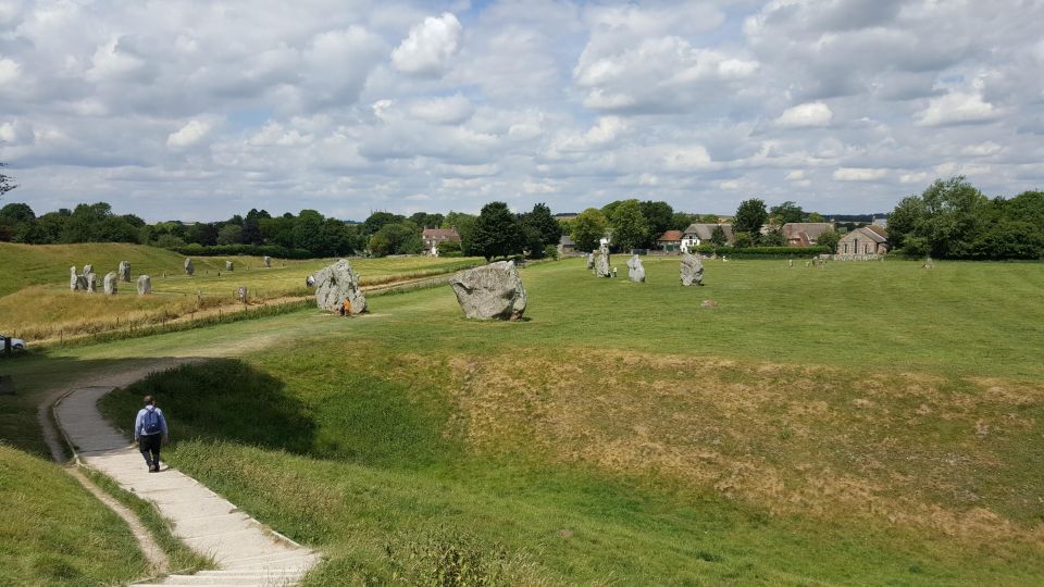 King Arthur Tour: Stonehenge, Glastonbury and Avebury - The big idea: tracing King Arthur through real places