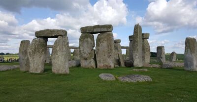 King Arthur Tour: Stonehenge, Glastonbury and Avebury - Price and logistics: a private long day you’ll feel in your legs