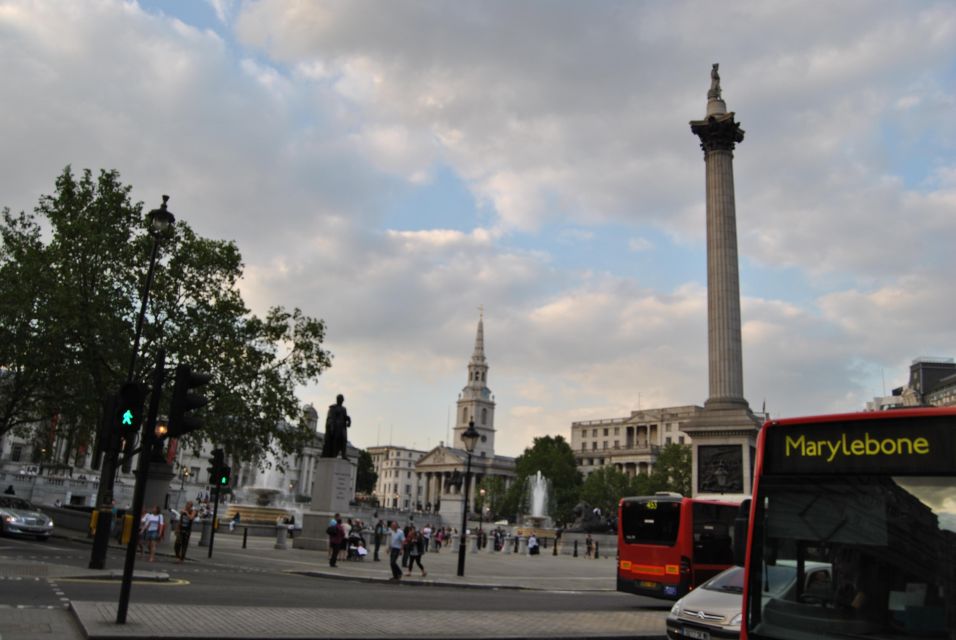 London: 3-Hours Private Walking Tour - Buckingham Palace or the Changing of the Guards: catch the ceremony