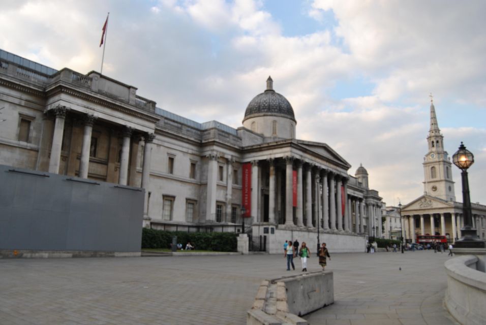 London: 3-Hours Private Walking Tour - Meeting at Westminster Tube exit 1: keep your start simple
