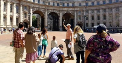 London: 30 Top City Sights Guided Group Walking Tour - Buckingham Palace, Trafalgar Square, and Whitehall: royal pomp plus real politics
