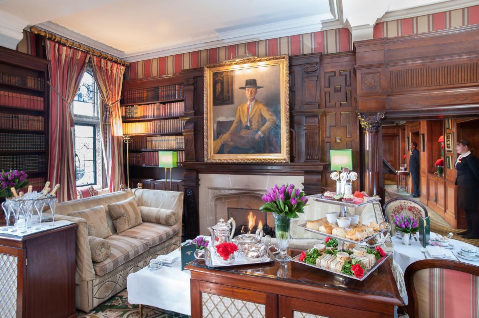 London: Afternoon Tea at The Milestone with Champagne Option - Who this afternoon tea suits best