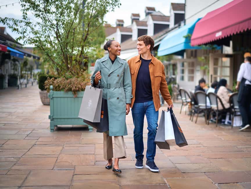 London: Bicester Village Shopping Day Trip with Coach Ride - London pickup and the 9:30 am departure: how to avoid losing shopping time