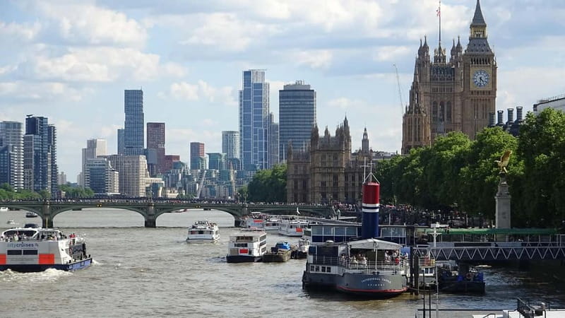 London: Boat Show Comedy Club Experience - Quick practical tips for an easy, fun night