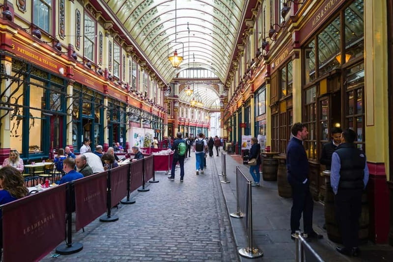 London: Borough Market Food Tour with Local Guide - Borough Market: how six tastings teach you where to eat and why