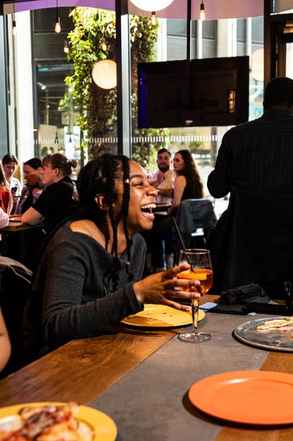 London: Bottomless Brunch Comedy - The Ding Dong Gong Show - The comedy clock: why the show starts at 3pm